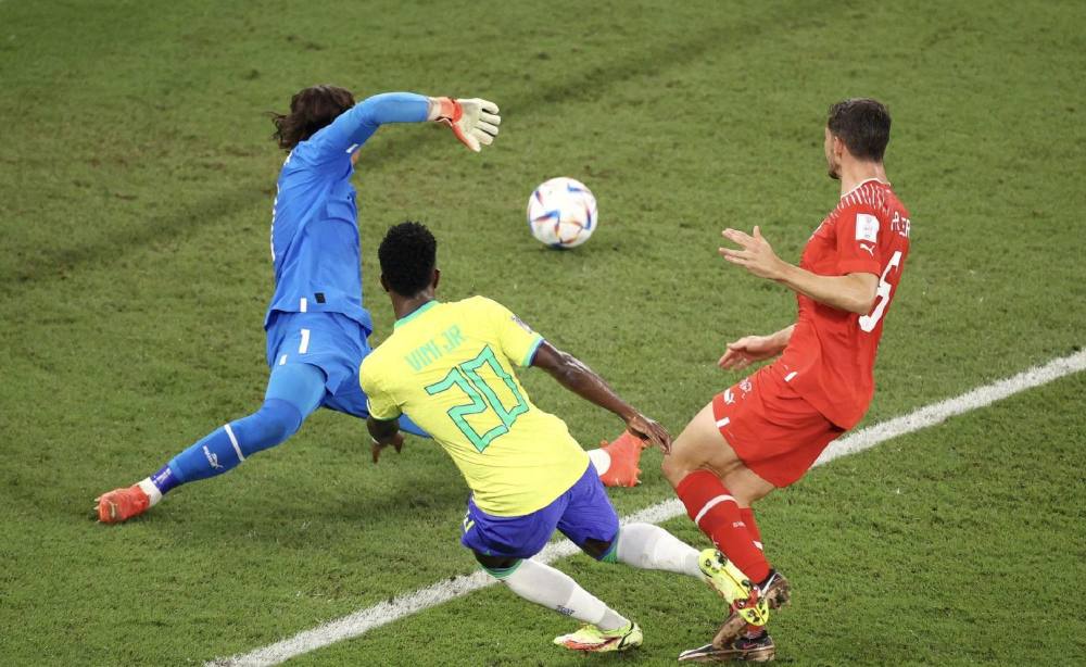 赔率变化选手刷新世界纪录，震撼全场的简单介绍