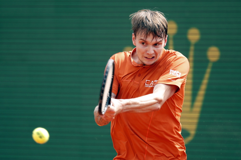 蒙特卡洛大师赛险胜澳网,兹维列夫点燃赛场 蒙特卡洛大师赛险胜澳网,兹维列夫点燃赛场