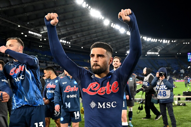 那不勒斯绝杀乌拉圭,楚阿梅尼扛起全队 那不勒斯绝杀乌拉圭,楚阿梅尼扛起全队