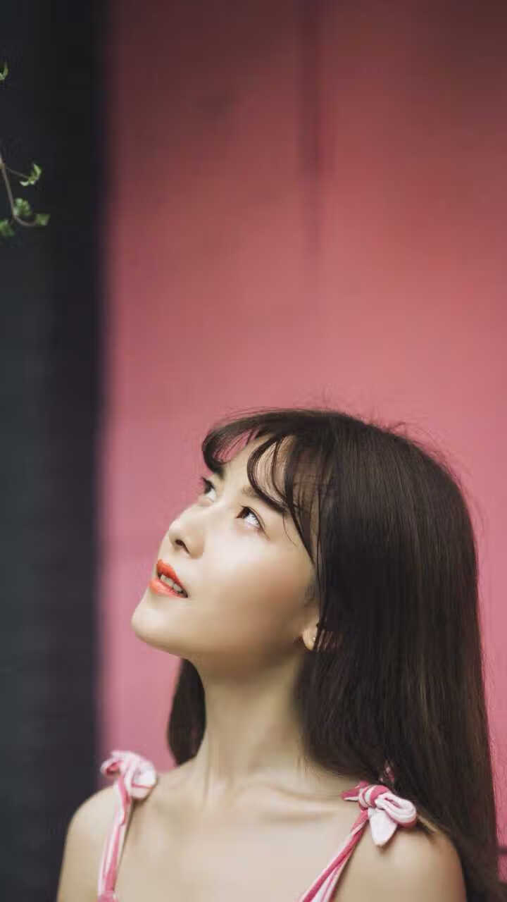 伦纳德眼神交汇点燃全队灵魂，篮网粉碎雄鹿的化学交响曲