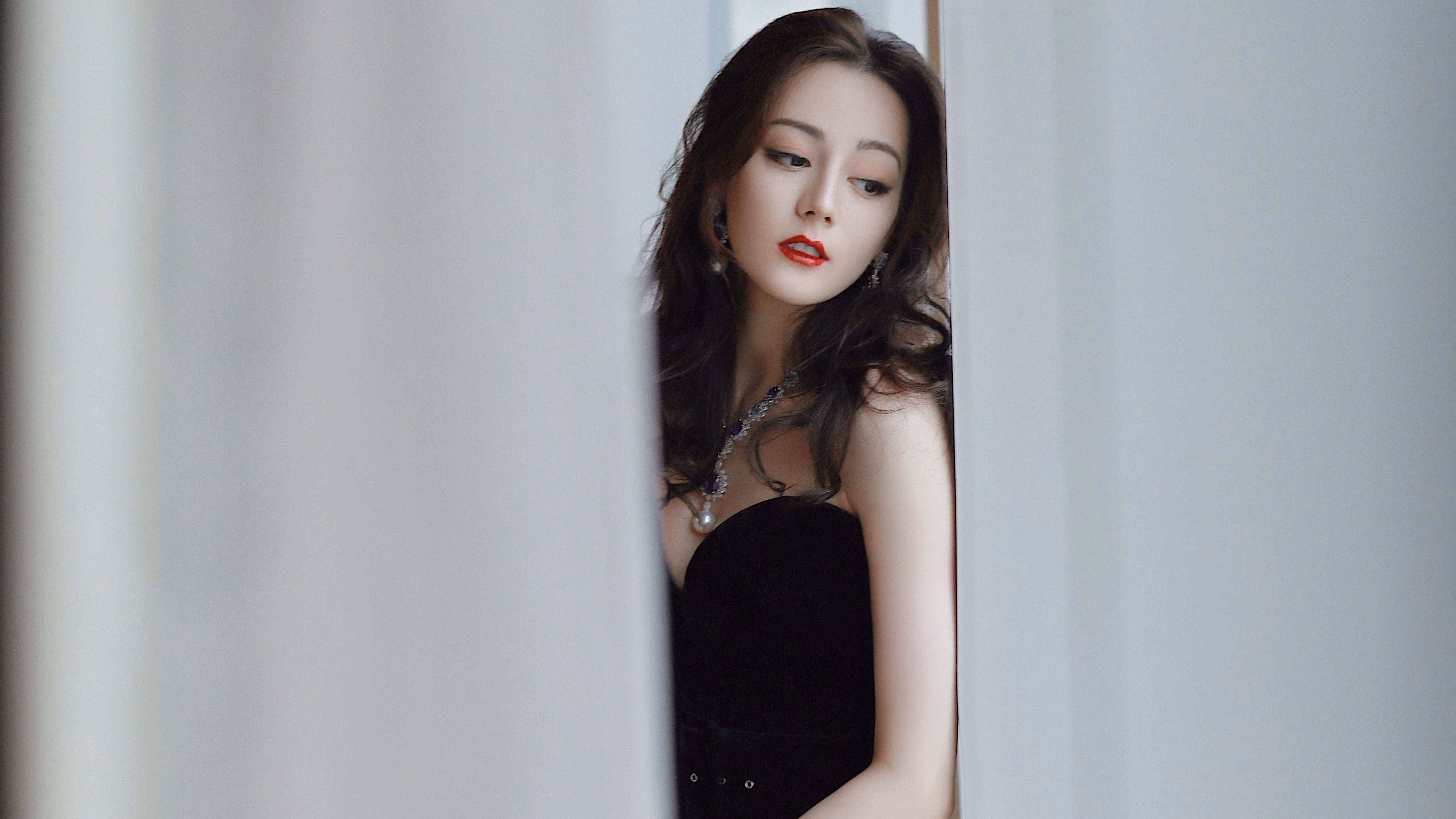 英超争冠焦点战再现?深圳队跨界击溃奇才,体育界震撼